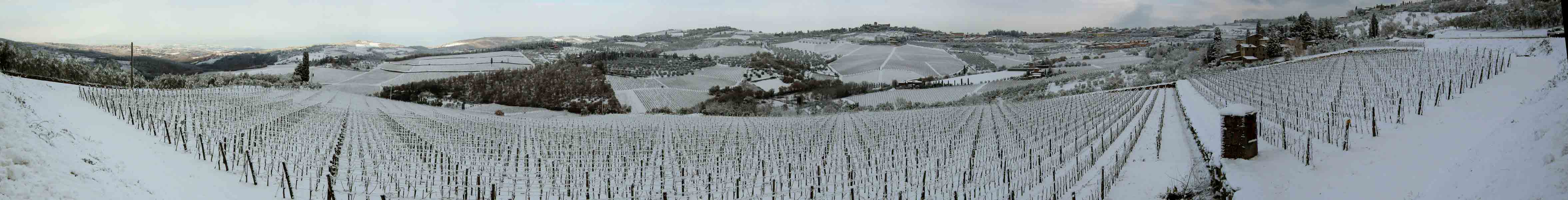 La magica atmosfera del Chianti innevato